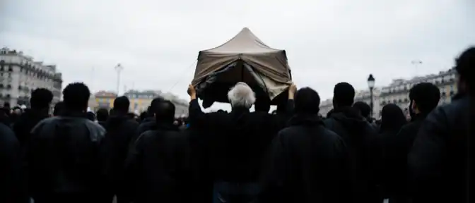 Десятки тысяч жителей Испании вышли на улицы в знак протеста против жилищного кризиса